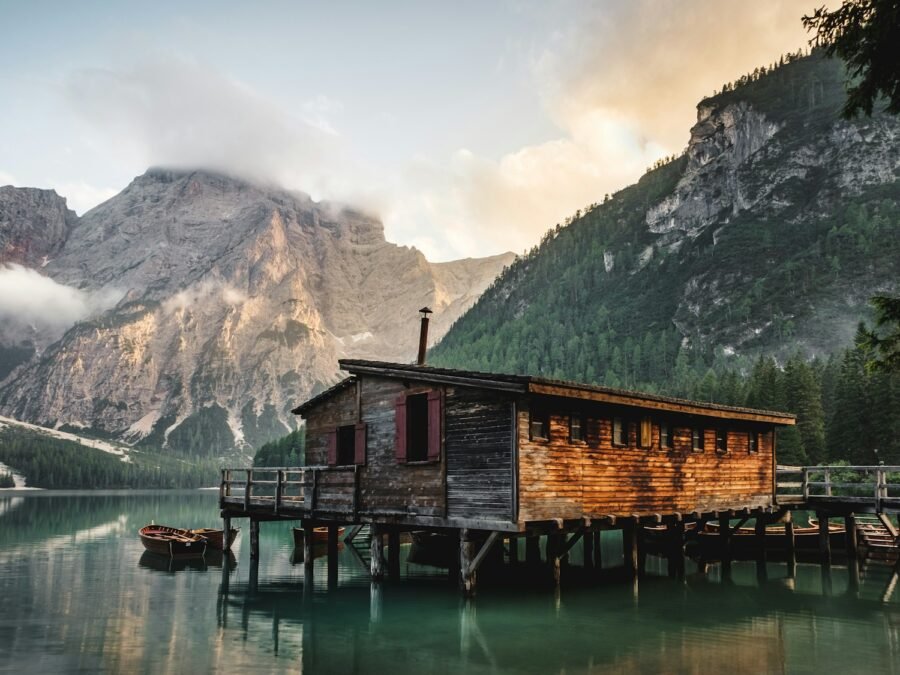 Exploring Summit Vacations: How to Choose the Perfect Mountain Getaway